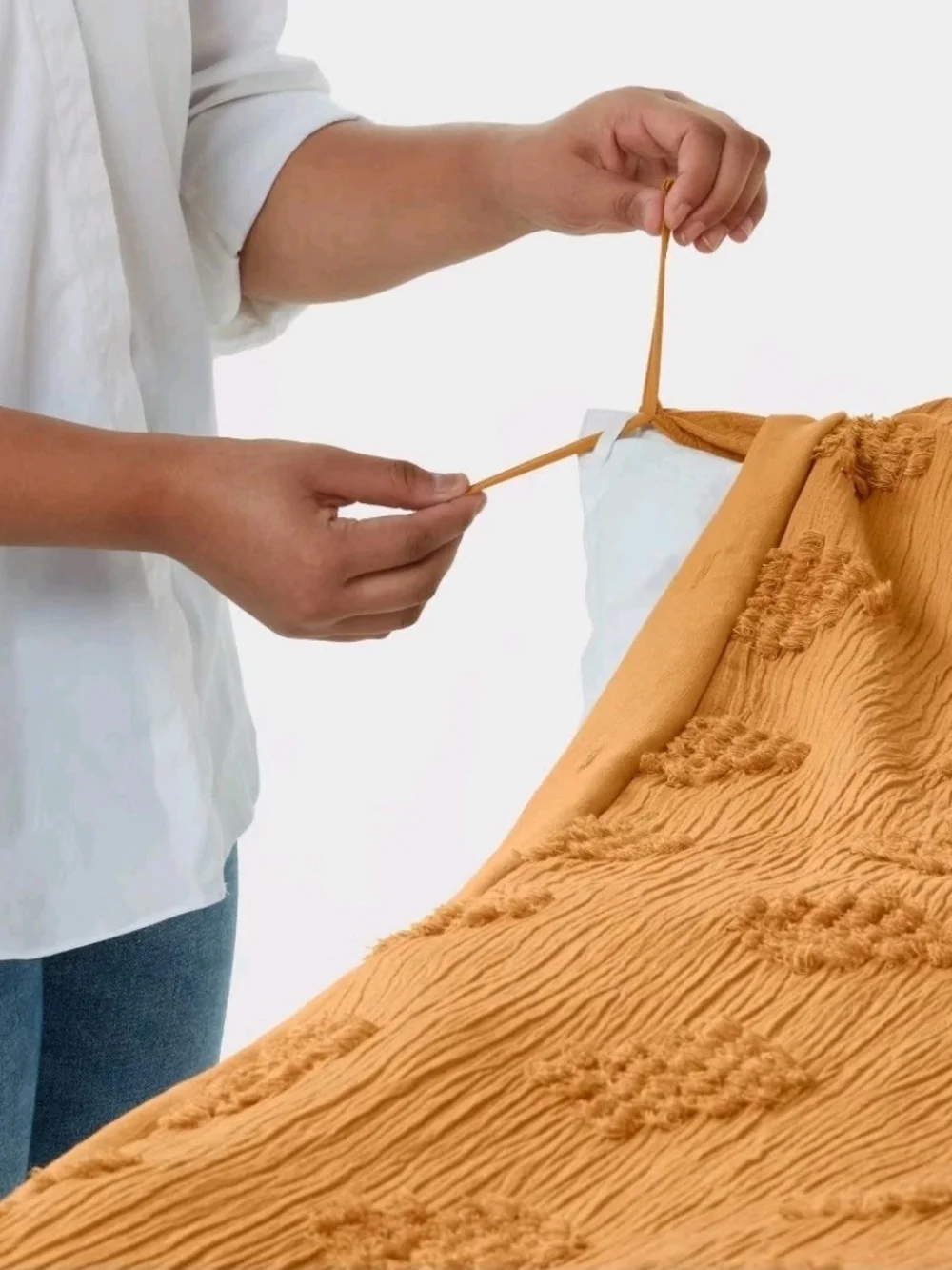 Threshold tufted comforter